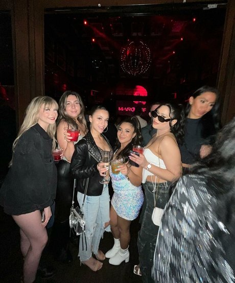 Mimi Russo haut de star du porno galerie