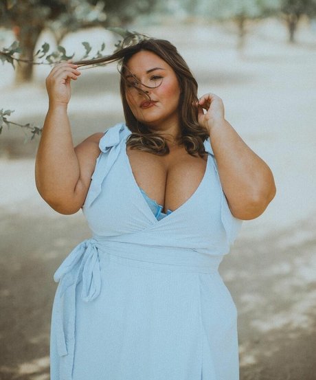 Nicole Denise Johansson joli modèle collection