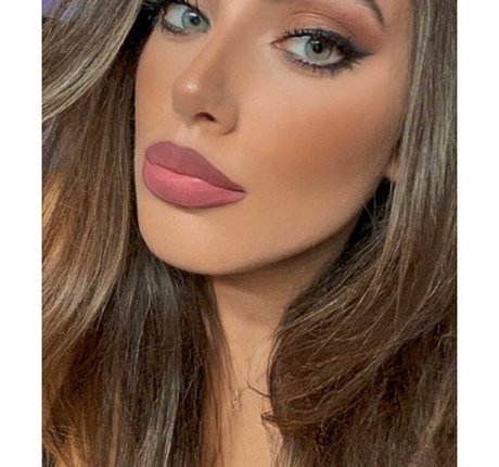 Ylenia Bevelacqua art étoile galeries