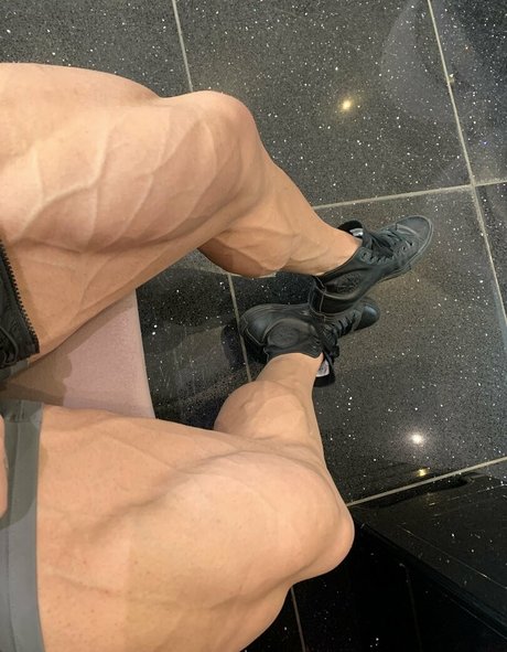 belle-fille onlyfans assez pornographique collection