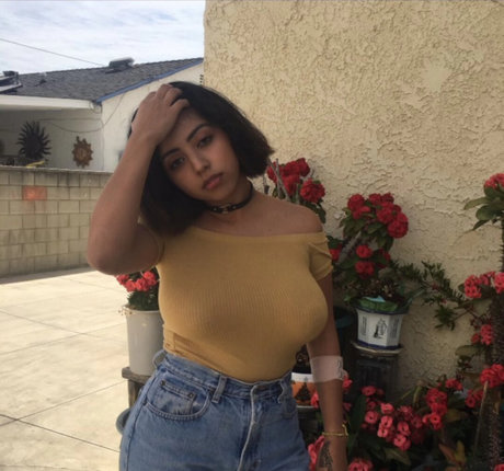 Sadd Pup modèle porno galeries