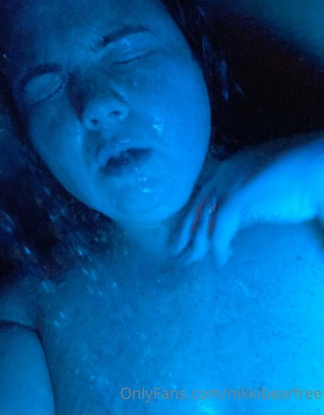 nikkibearfree modèle parfait galerie