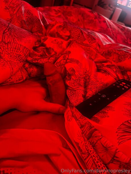 rousse tatouée onlyfans parfait chaud image