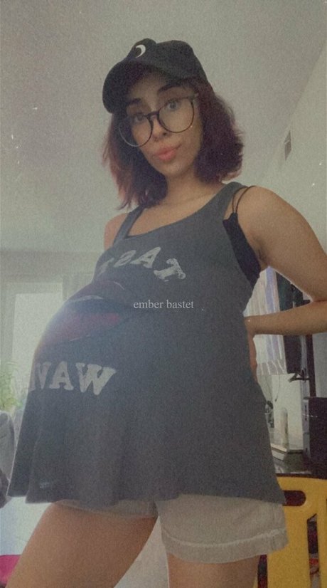 emberbastet modèle gratuit des photos