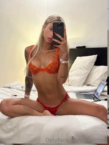 Judit Giudittaa Jucmis modèle de sexe collection