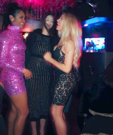 Dezmin Schubel sexe star img