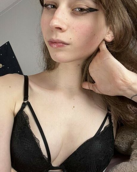 Lillith Xoxo étoile chaude img