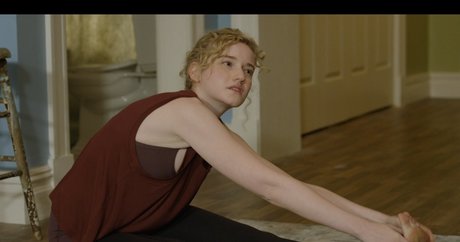 Julia Garner actrice artistique photo