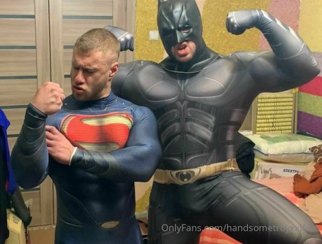 handsometroyxxlfree modèle sympa photos