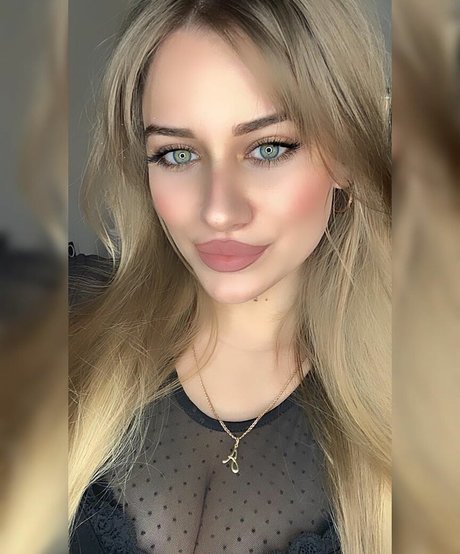 Anastasia Ticus étoile galerie