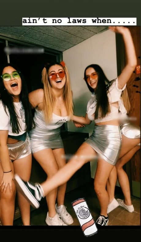 meakelena étoile sexy galeries