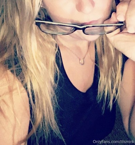 lilsmirk actrice adulte galeries
