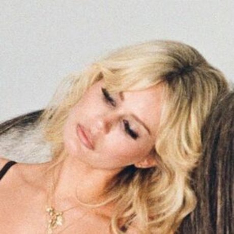 Ryan Hadarah étoile nue archive