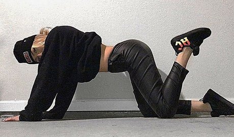 Ohkailno star du porno adulte photos