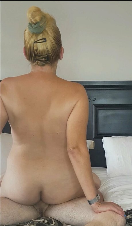 wet naughty kitty actrice de grande qualité photos