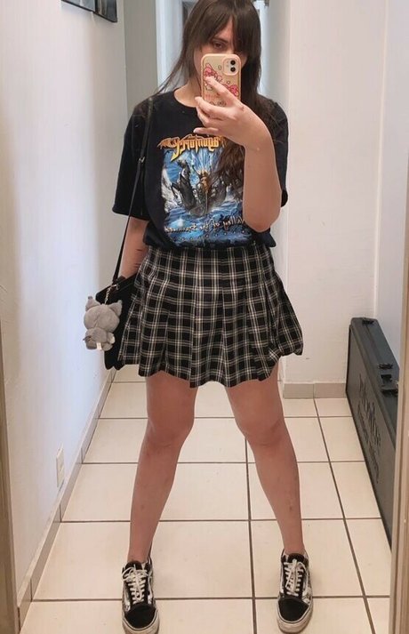 Bunnygirl emma art étoile galerie