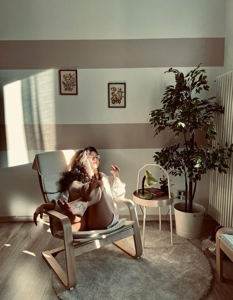 magma marea étoile nue image