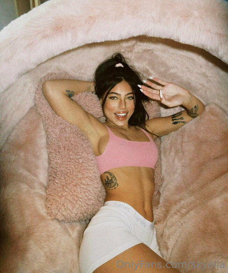 skyelia étoile adulte archive