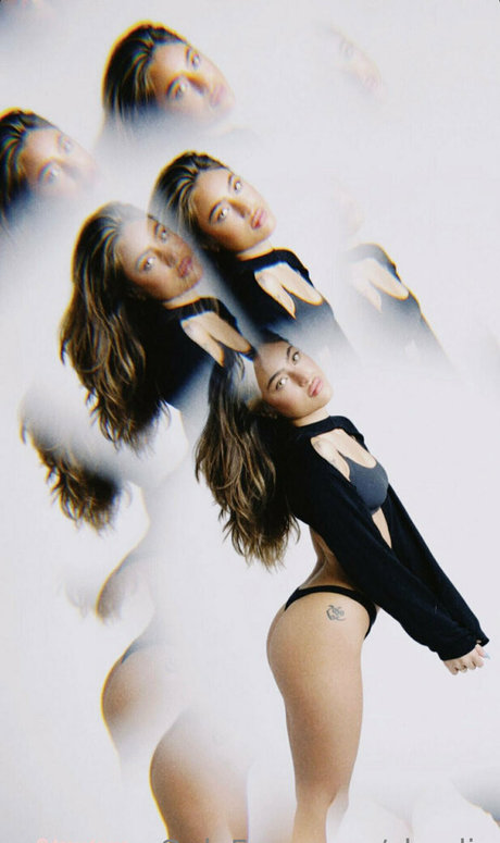 skyelia art de star du porno collection