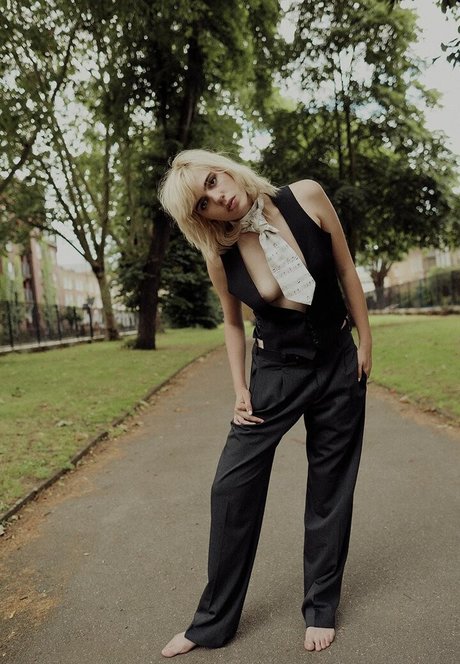 Julia Cumming star du porno hd photos