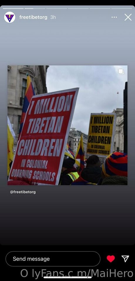 milf aux cheveux noirs onlyfans nu sexy galerie