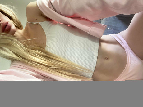 proudsinner étoile érotique photo