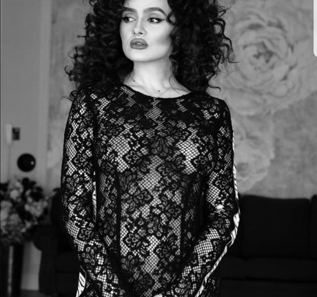 Taliyamilano nus star du porno photos