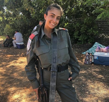 Shahar Halaf modèle parfait photo