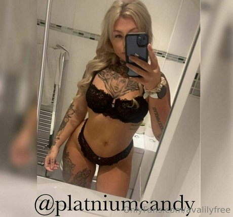 avalilyfree actrice adulte img