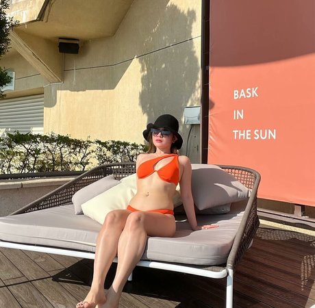 Erika Ramos modèle chaud collection