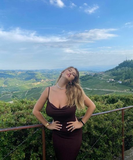 Chiara Gariboldi actrice sexy images