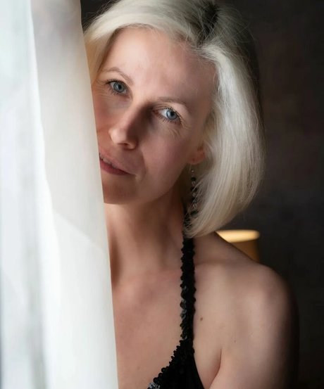 christina modelpage79 modèle chaud images