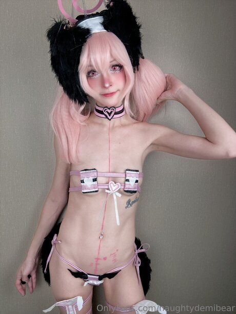 Naughtydemibear actrice hd photos