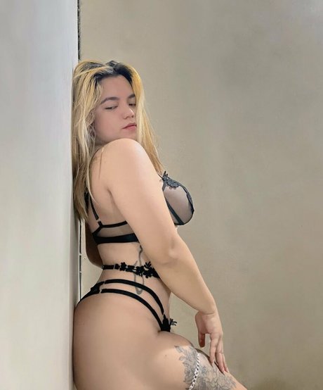 Ara Belle beau modèle images