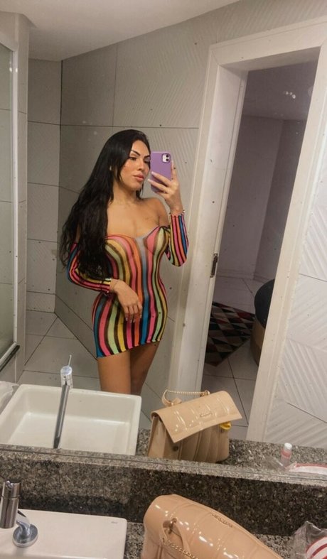 Sofia Santtos modèle sympa galeries