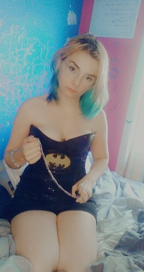 pretty pink phoenyx free actrice de grande qualité archive