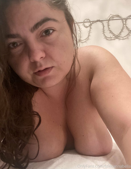 toxicannabella star pornographique img