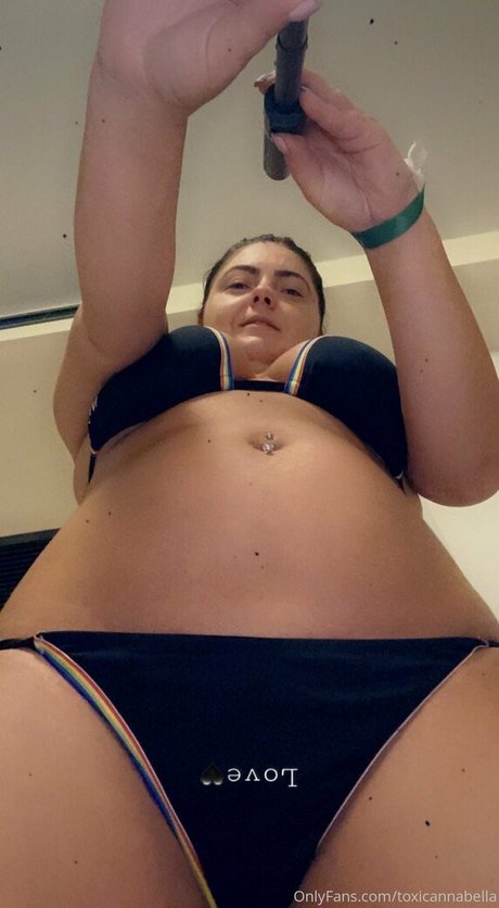 toxicannabella meilleure star du porno archive