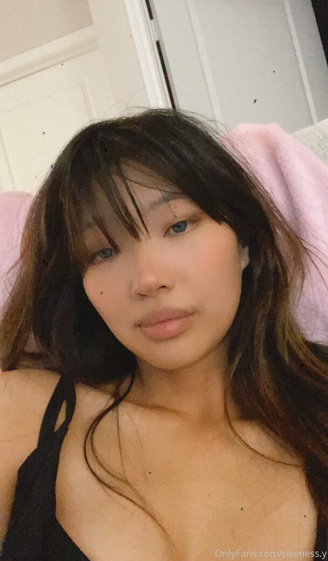 peeness y actrice chaude images