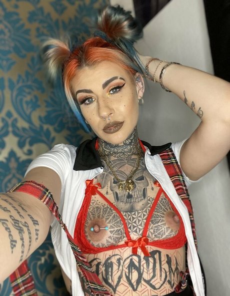 dee louisexxx modèle nu images