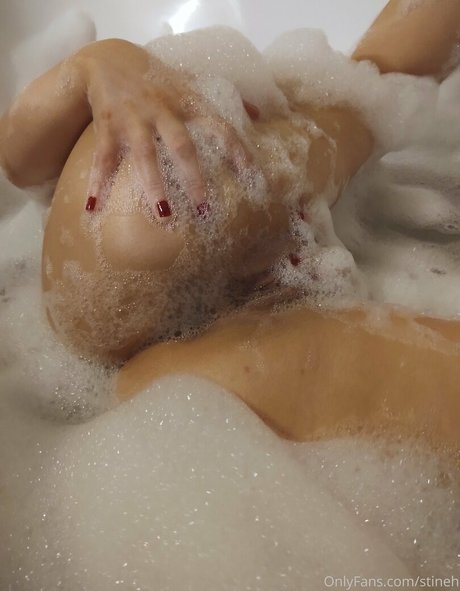 lesbiennes strapon onlyfans belle érotique galerie