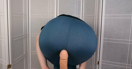 ellieidolfemdom jolie actrice photos