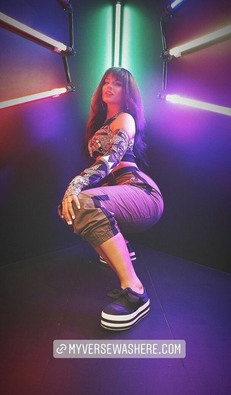 Myverse modèle érotique galerie