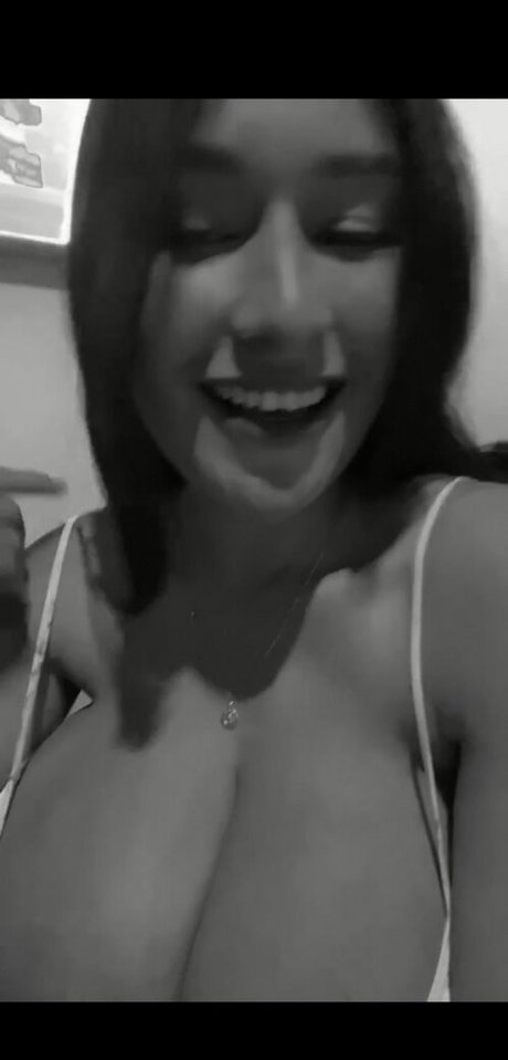 Itzel Lozano étoile parfaite photos