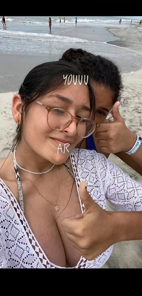 Itzel Lozano star du porno gratuit images