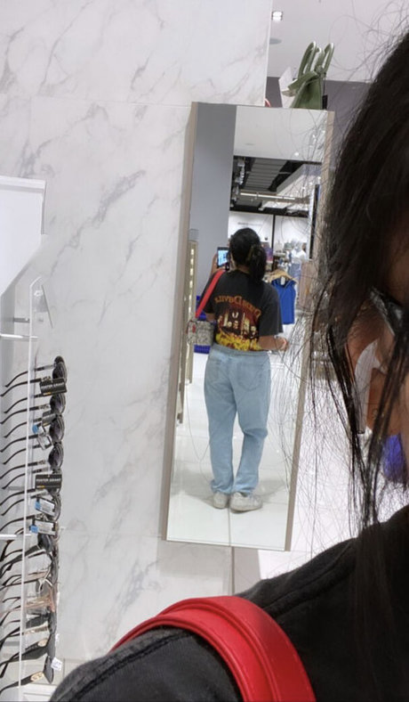 Itzel Lozano étoile adulte archive