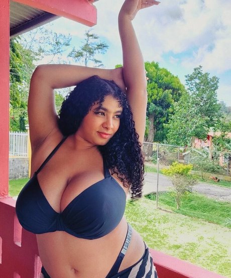 Karlamelito actrice adulte photo