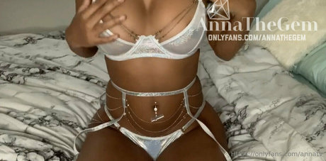 annatv actrice xxx galerie