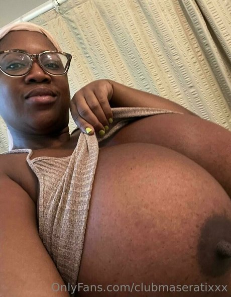 MaseratiXXX étoile gratuite image