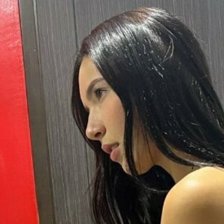 Laura02av modèle hd des photos